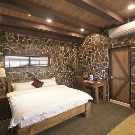 皇裔民宿 - 歐式小屋 เมืองฮวาเหลียน ภายนอก รูปภาพ
